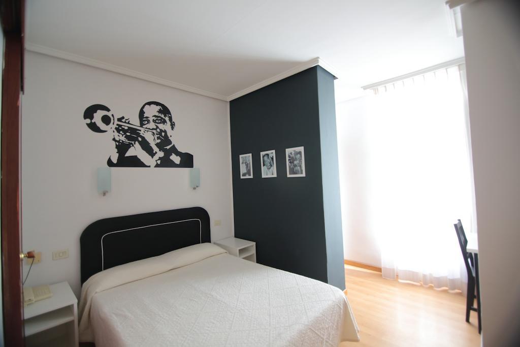 Hotel Valencia De La Musica מראה חיצוני תמונה